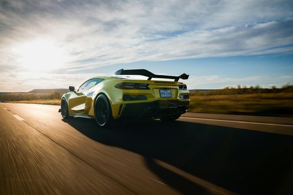 What are the Best Fabrics for Wrinkle-Free Travel Clothing?