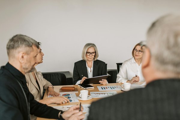 How Are Wearable Smartphone Accessories Expanding the Ecosystem of Mobile Devices?